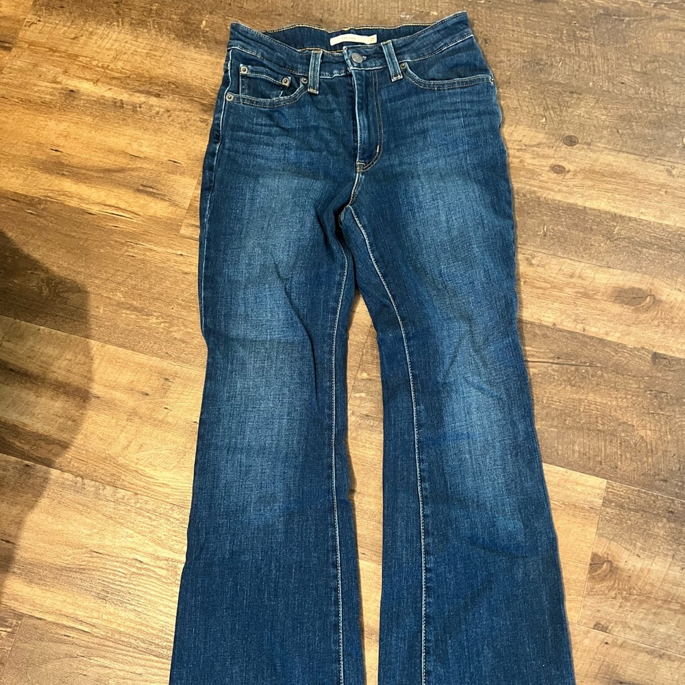 Levi Strauss high waist flare jeans. Size 27